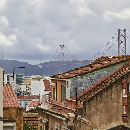 Alcantara Like A Local Lisboa